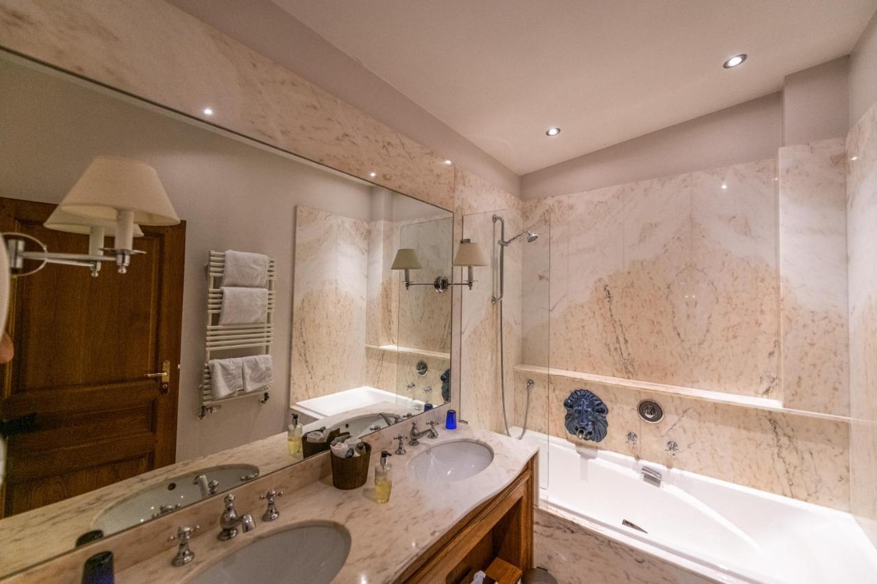 Auberge Saint Walfrid Hotel Restaurant & Spa Sarreguemines Exteriör bild