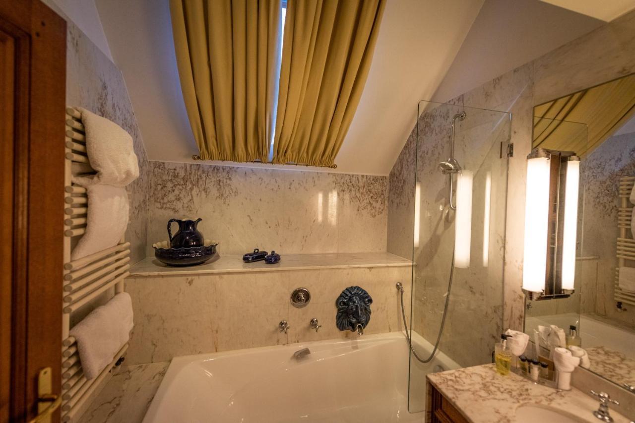 Auberge Saint Walfrid Hotel Restaurant & Spa Sarreguemines Exteriör bild